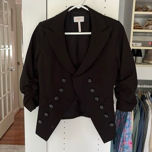 Black trendy 3/4 sleeve blazer.